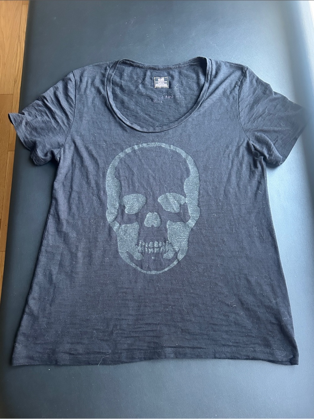 Black Skull Graphic Short Sleeve Tee